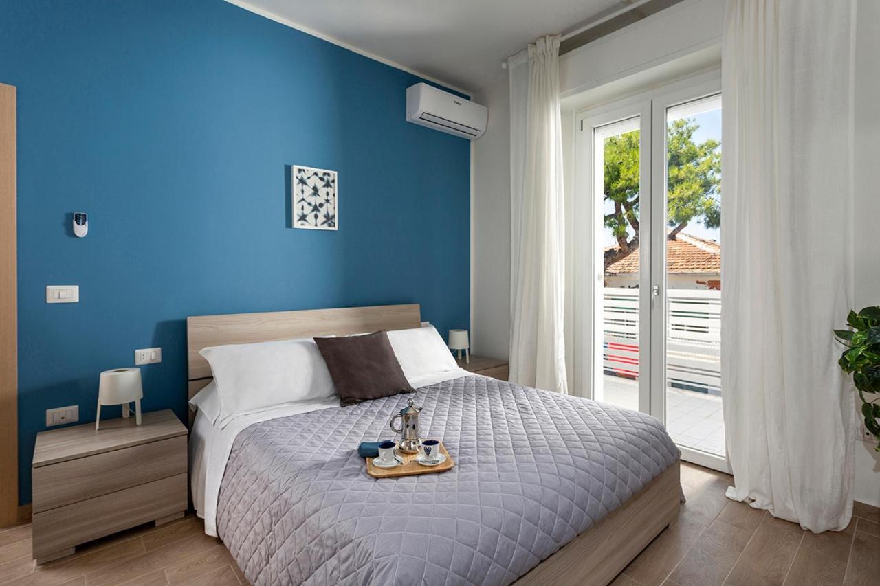Appartamenti Villa Miramare Rimini Exterior foto