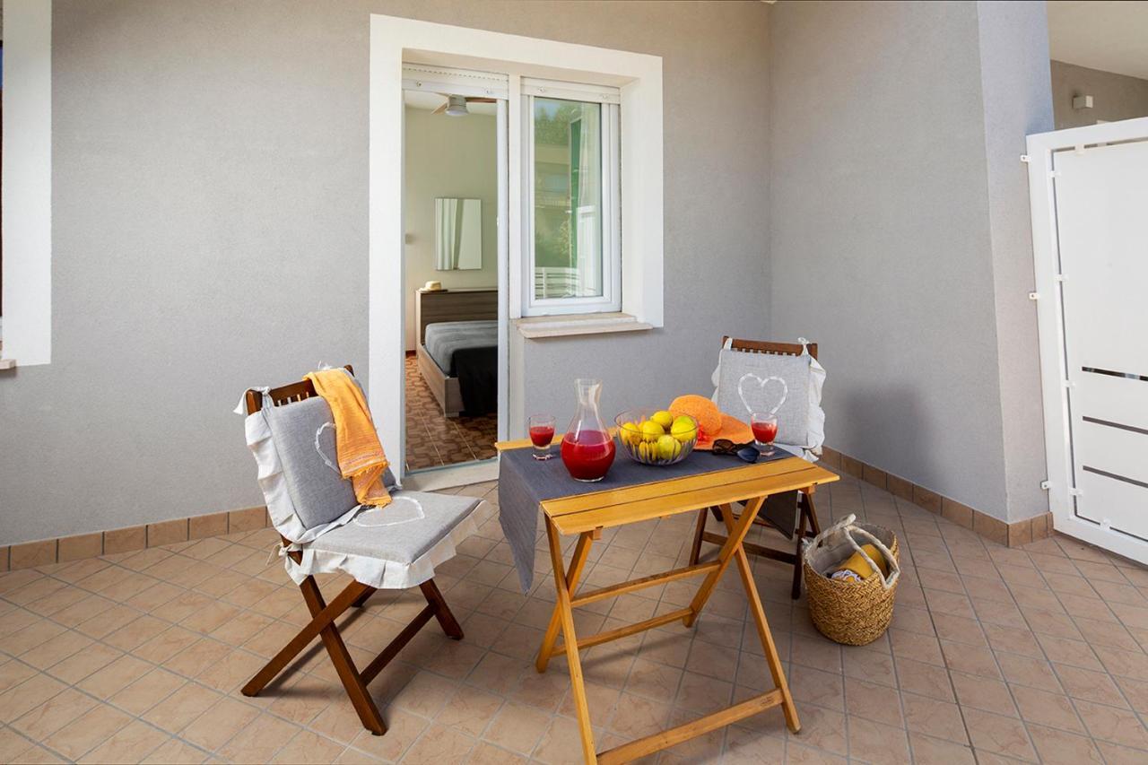 Appartamenti Villa Miramare Rimini Exterior foto