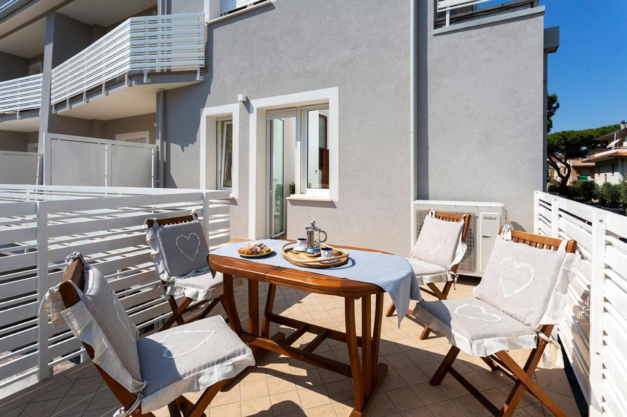 Appartamenti Villa Miramare Rimini Exterior foto
