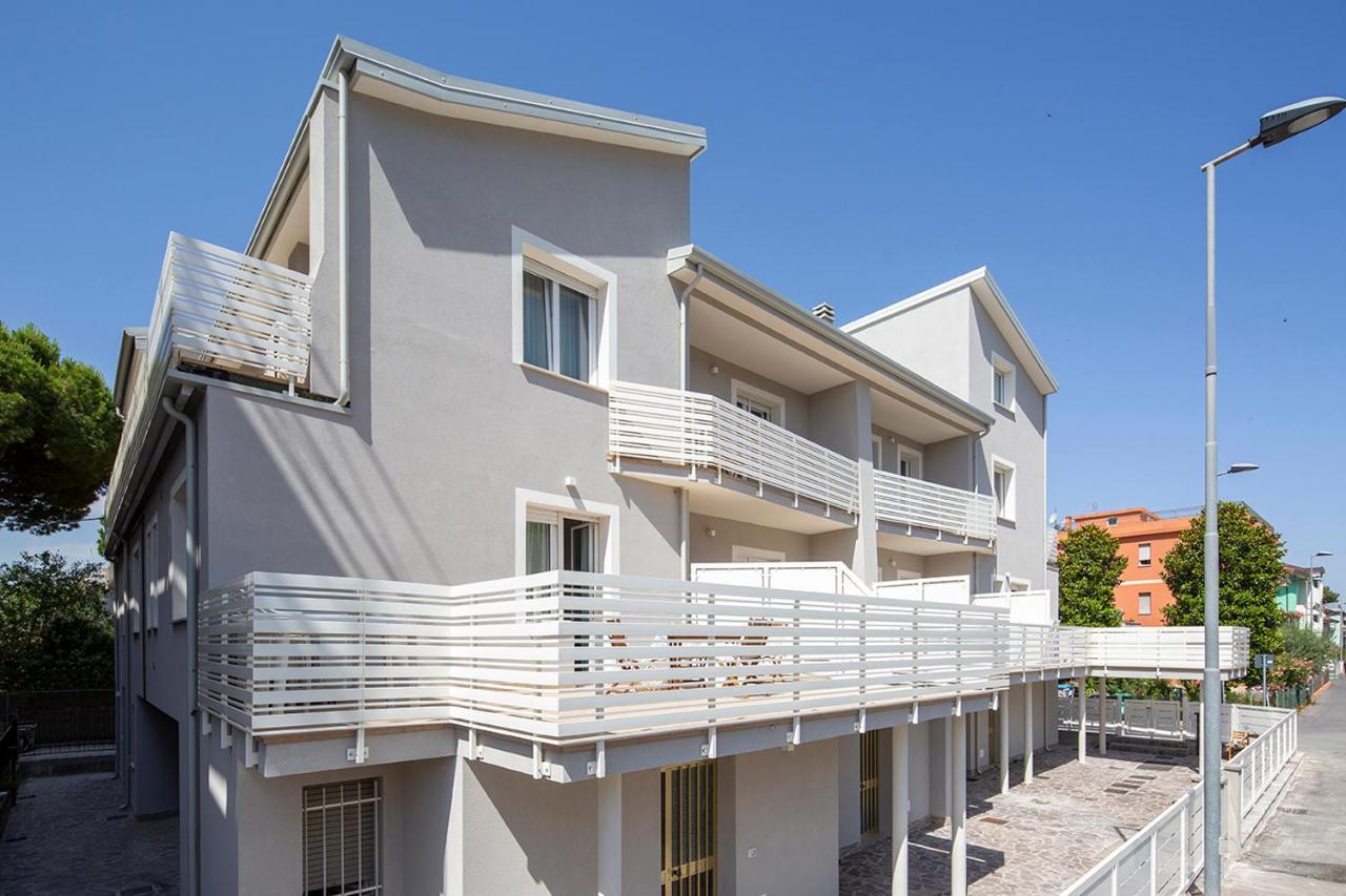 Appartamenti Villa Miramare Rimini Exterior foto